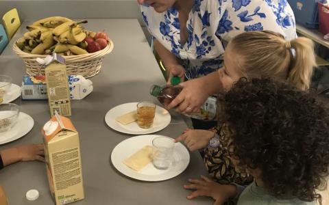 Un petit déjeuner à l'école